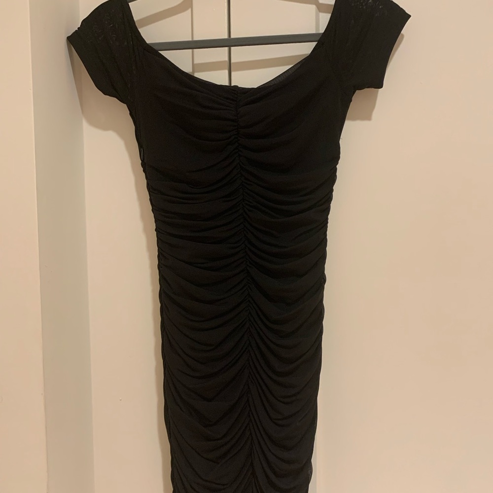 Guess runched short black dress